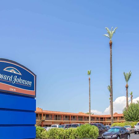 Howard Johnson By Wyndham Phoenix Airport/Downtown Area Exterior photo